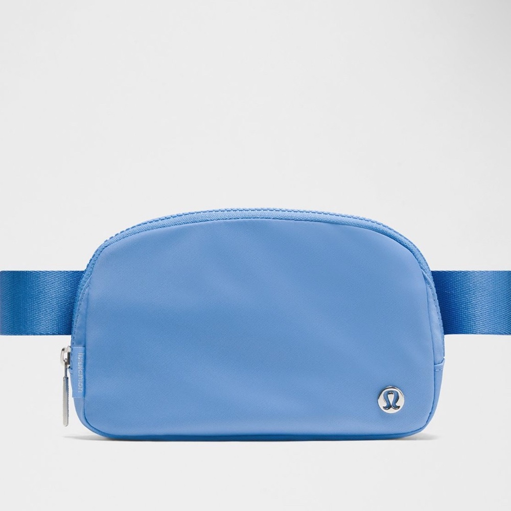 NWT Lululemon 1 Liter Belt Bag Blue